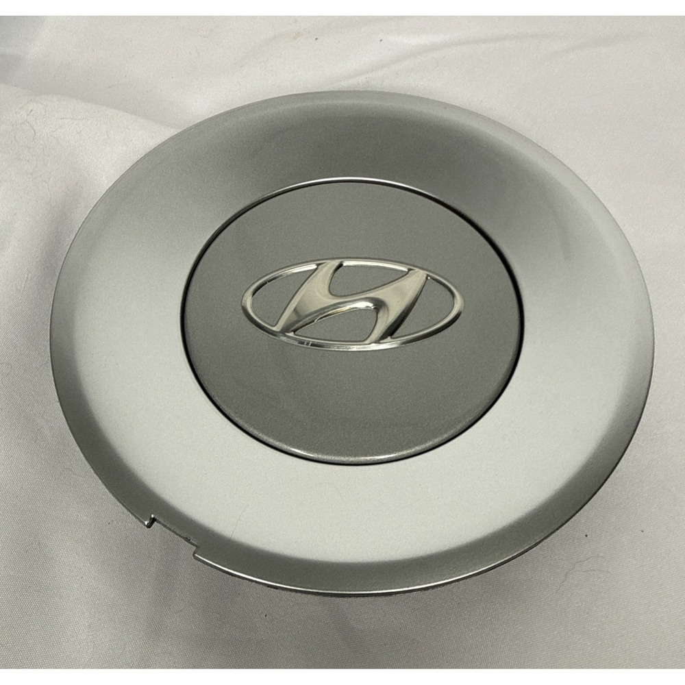 2009-12 Hyundai Genesis OEM Center Cap #52960-3M150